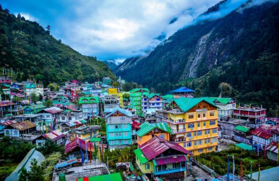 Mesmerizing Northeast - beautiful view of mountains, kanchanjangha, ooty and Darjeeling